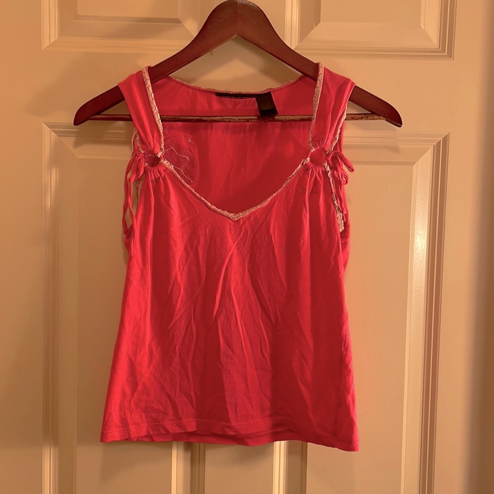 ♣️Cute DKNY shirt